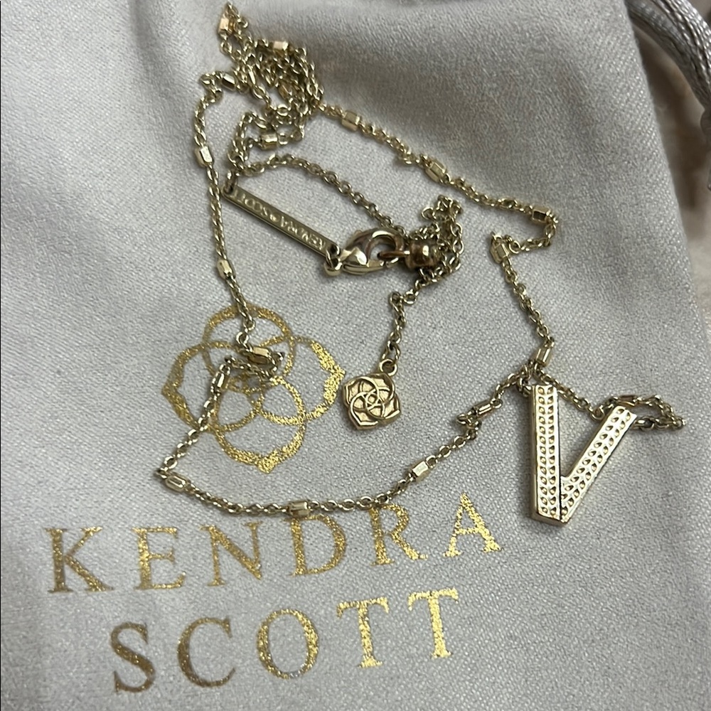 Kendra Scott Gold V Pendant Necklace